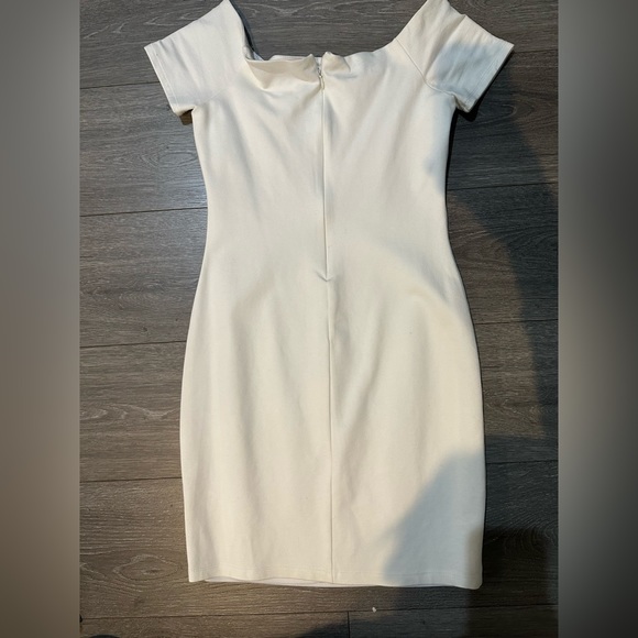 Lulus off white short sleeve mini dress worn twice - Picture 3 of 7